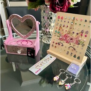 42+ Girls Earrings, Unicorn Earring Stand & Jewelry Mirror Box & More!